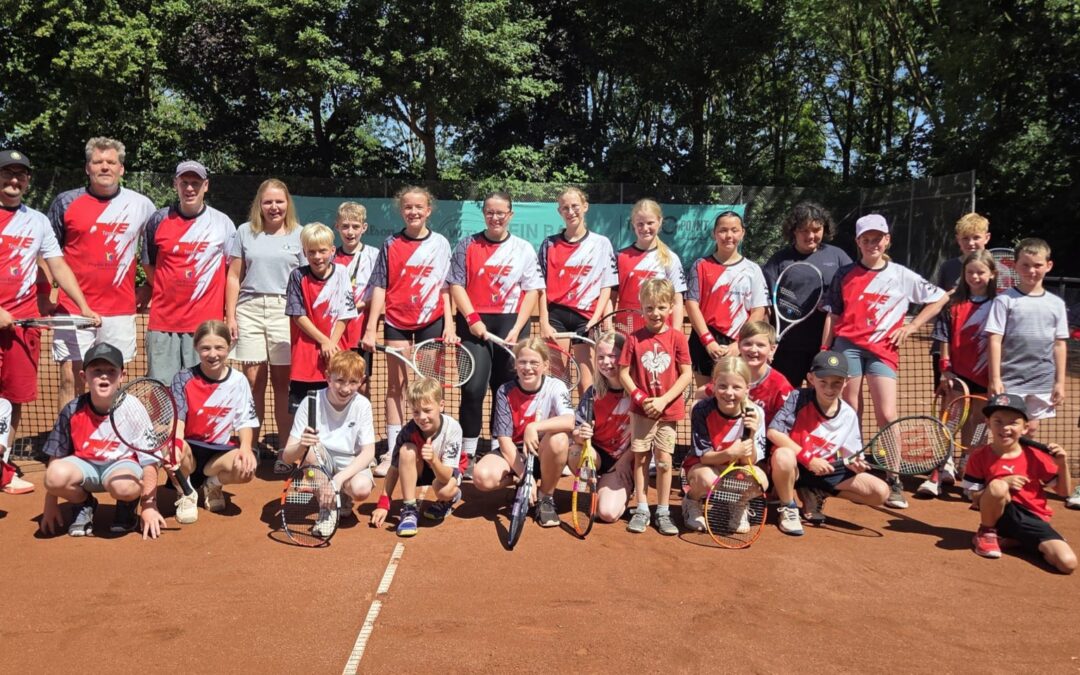 Toller Auftritt der TVE-Tennisjugend dank Unterstützung durch das Team von Physio-Ennigerloh