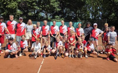 Toller Auftritt der TVE-Tennisjugend dank Unterstützung durch das Team von Physio-Ennigerloh